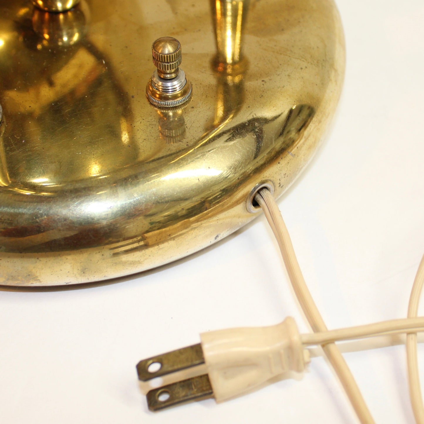 Brass Planter Double Globe Lamp