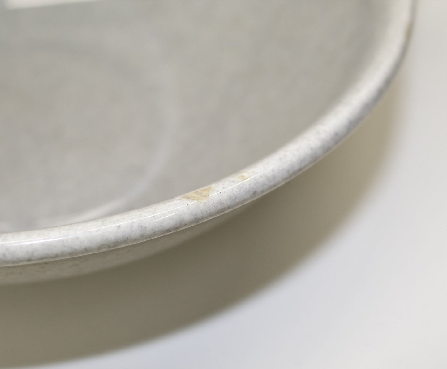Russel Wright Bowls, chip