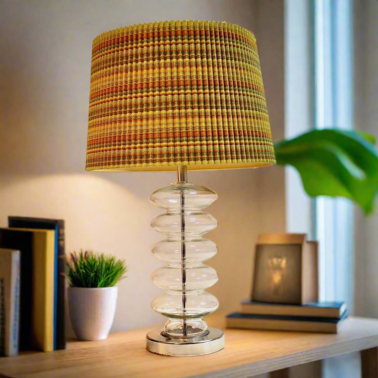 Clear Glass Spheres Table Lamp