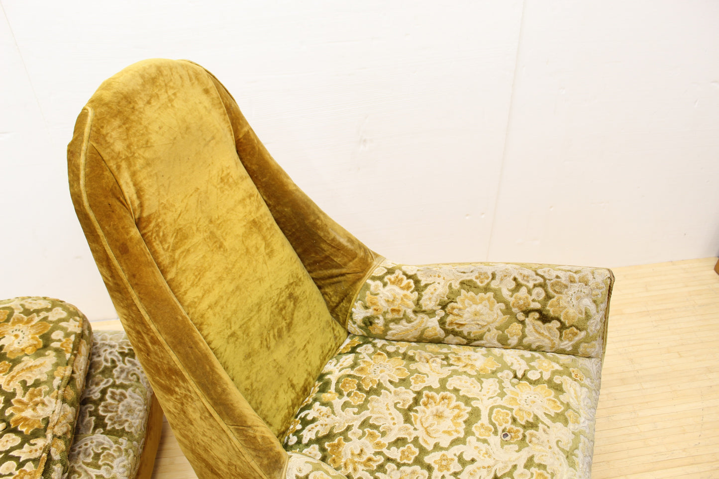 Mid-Century Modern Classic Armchair & Ottoman