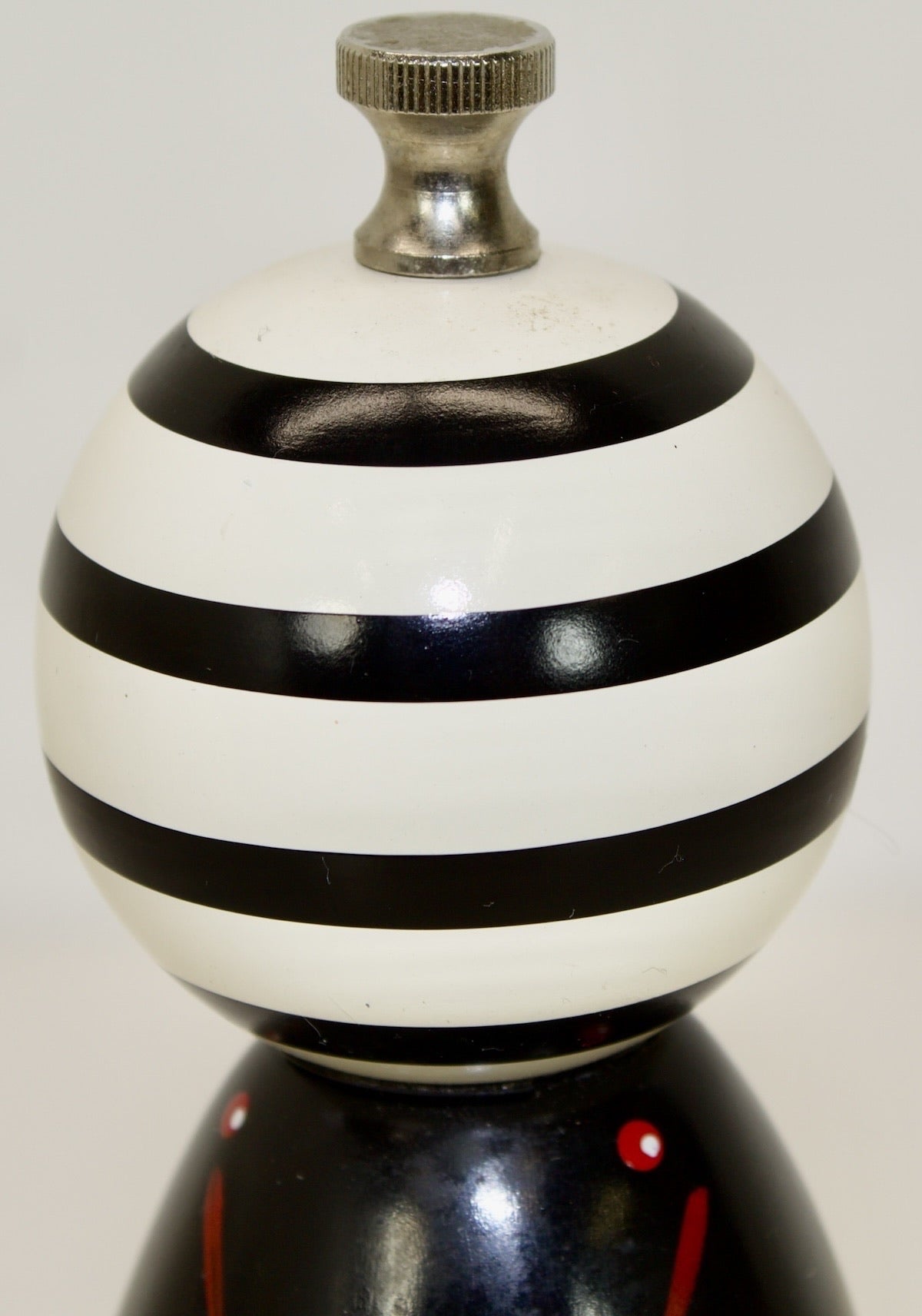Robert Wilhelm deigned Salt Grinder top