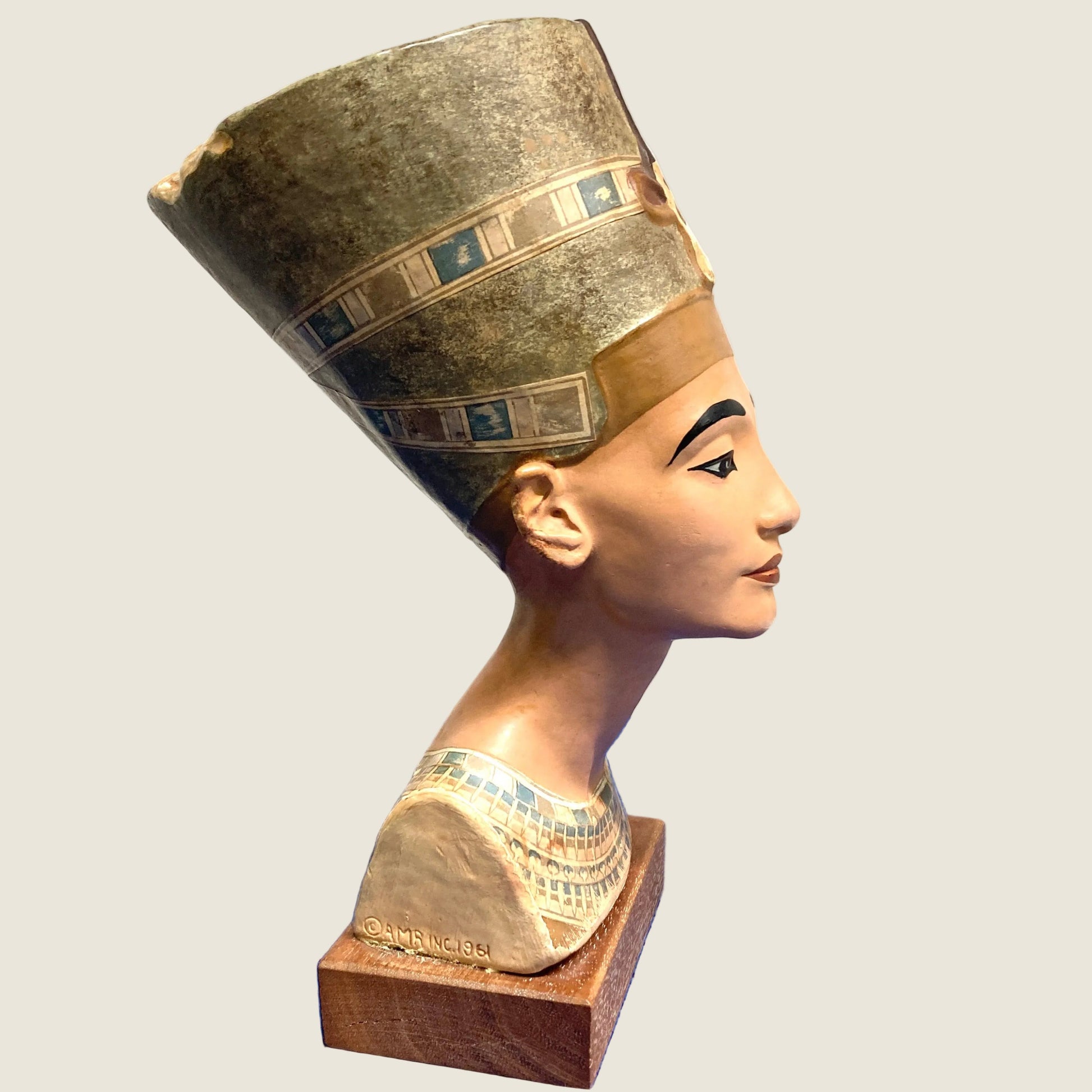1961 Alva Museum Replicas Nefertiti Bust.