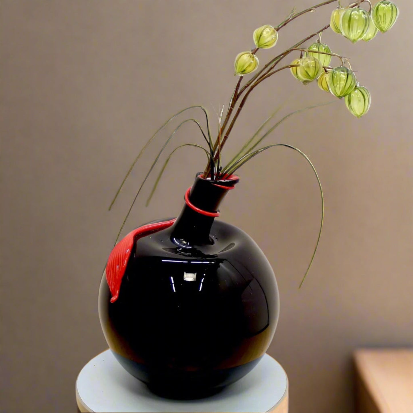 Black Apple Glass Vase