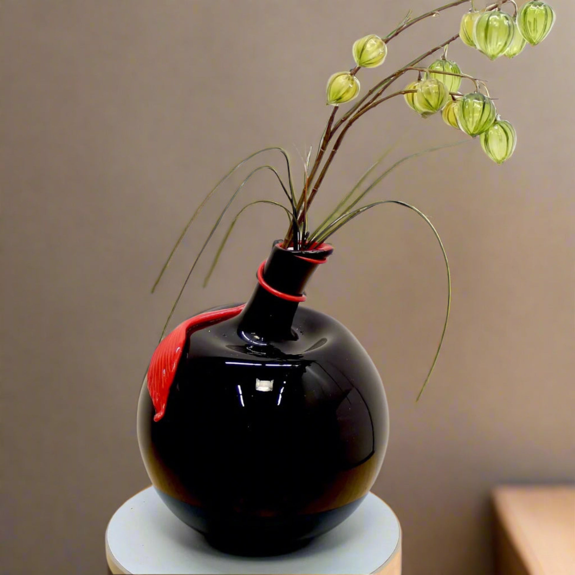 Black Apple Glass Vase
