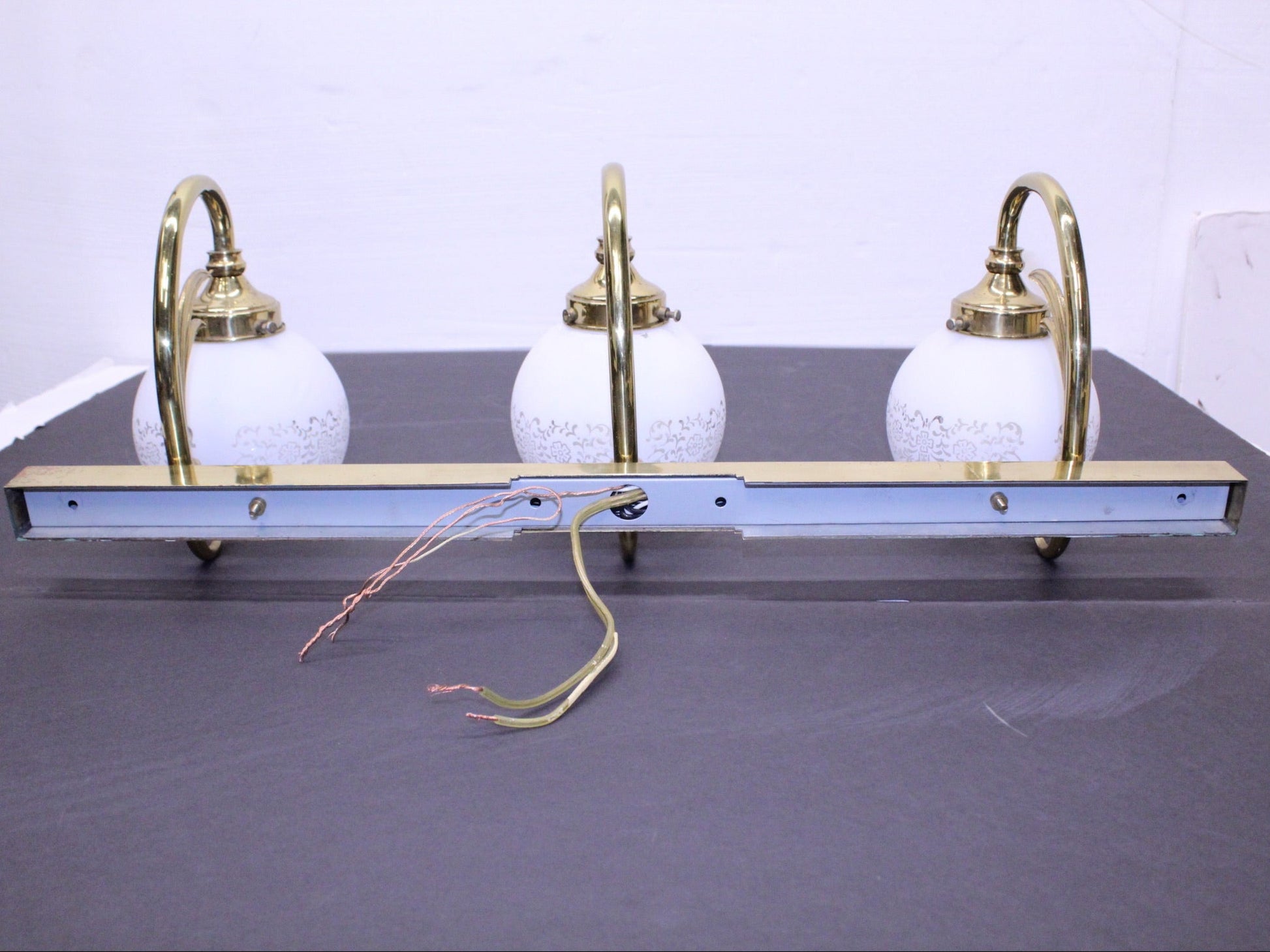 Vintage 3 Arm Brass Vanity Light