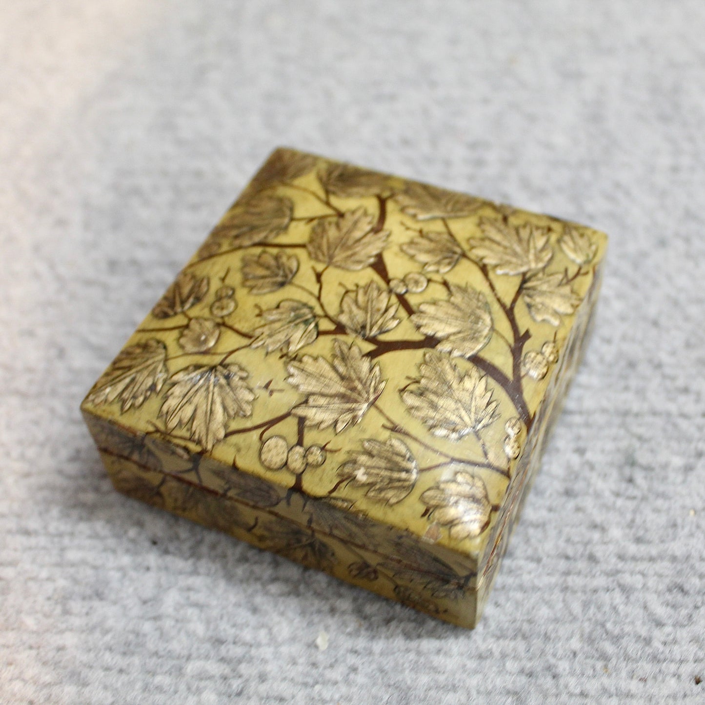 Hand-Painted Wooden Lacquer Box – Gilded Leaf & Vine Keepsake Trinket Case.