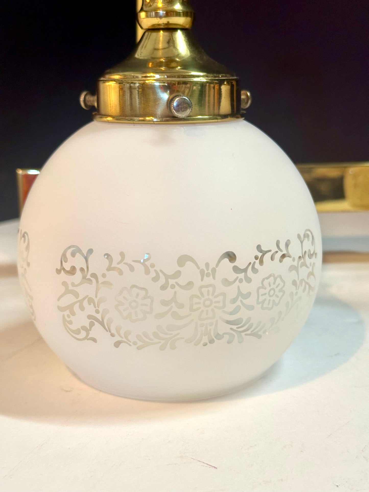 Vintage 3 Light Brass Leaf Vanity Light