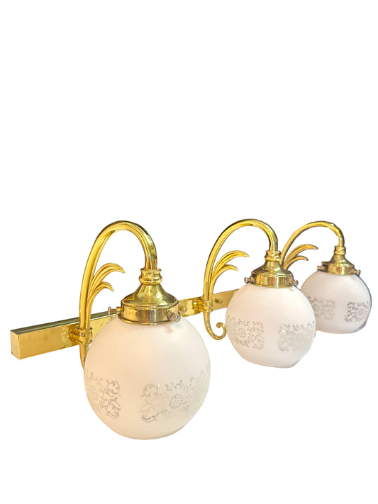 Vintage 3 Light Brass Leaf Vanity Light