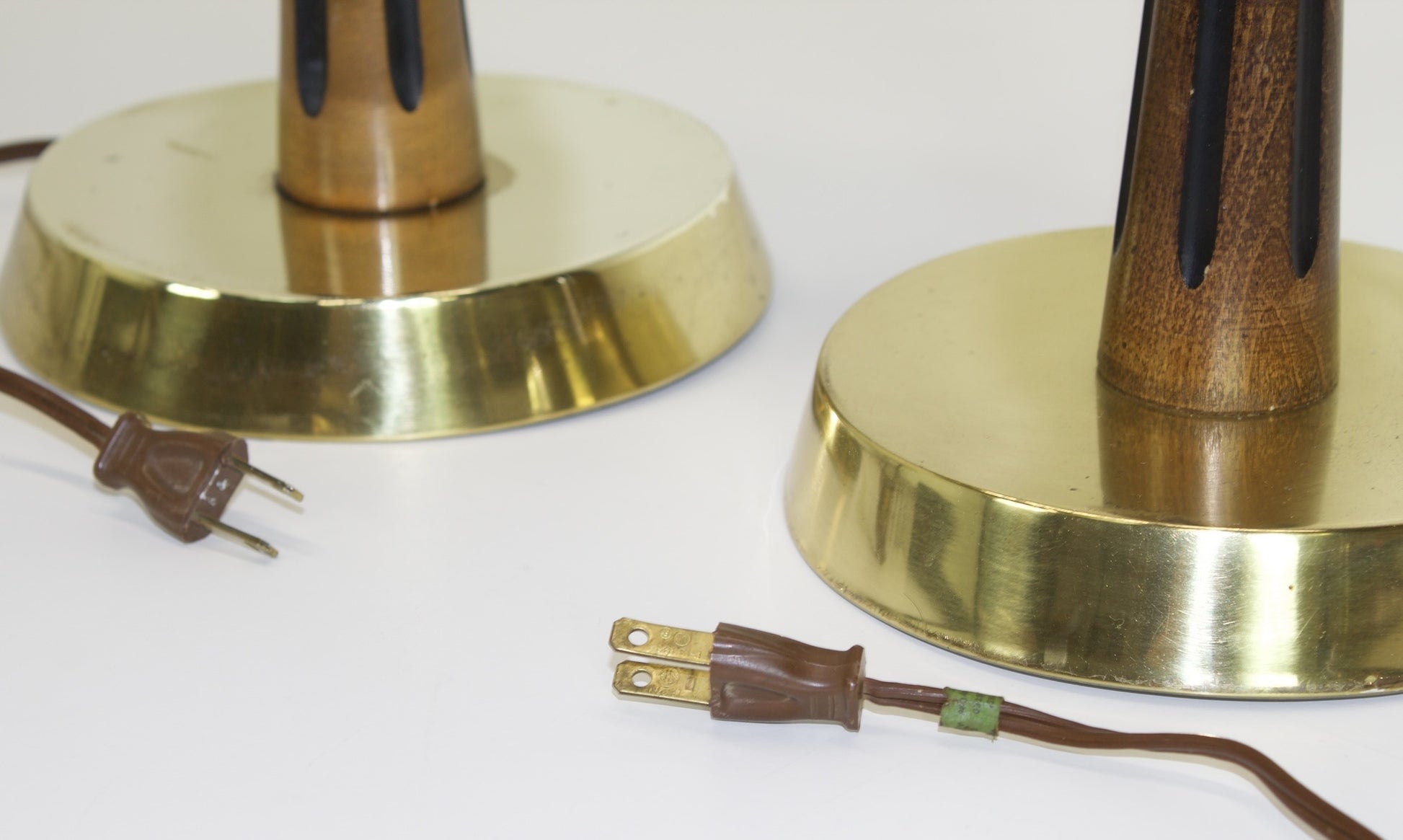 Brass and Wood Desk Lamp base and plug