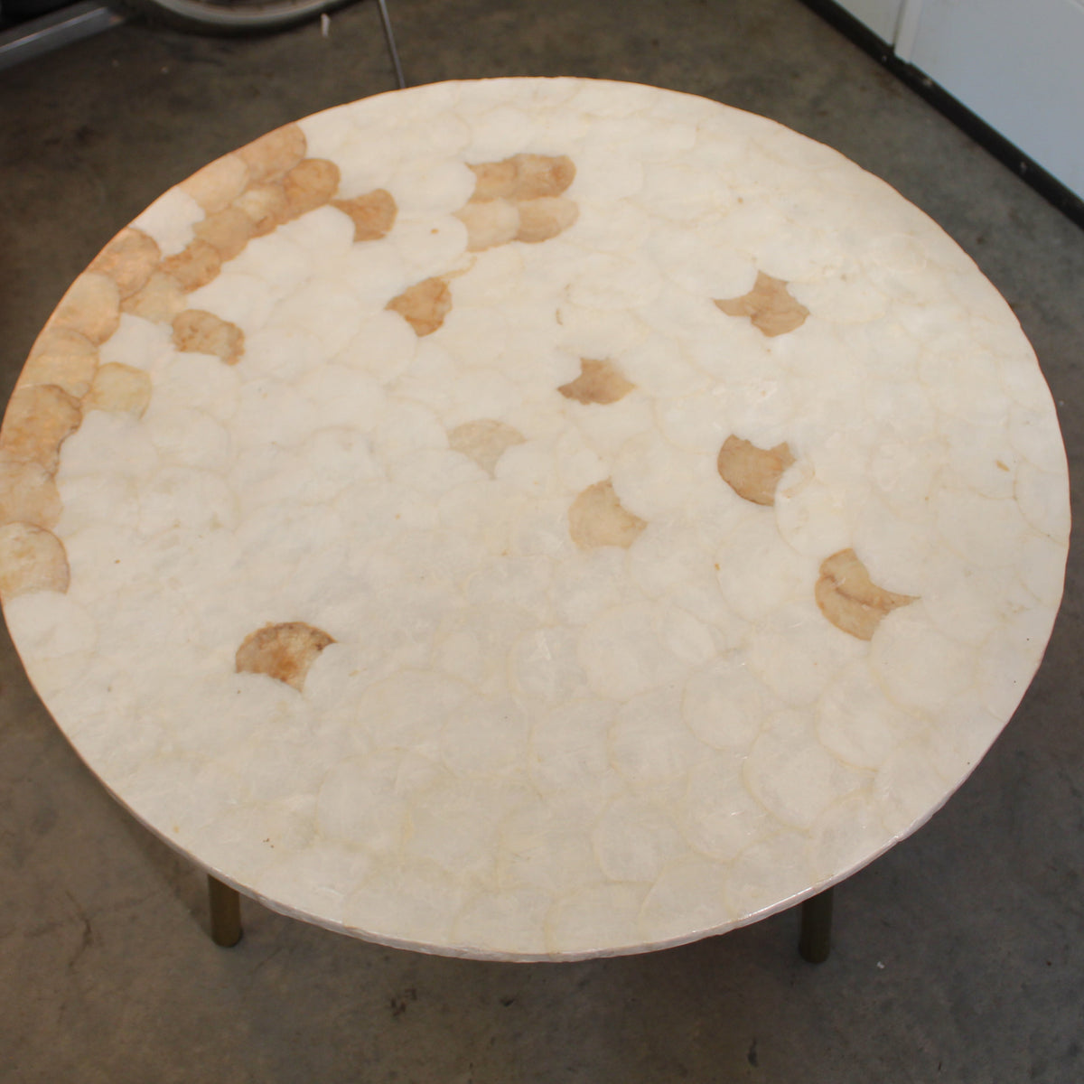 Round Capiz Shell Accent Table – Scalloped Inlay Top with Brass/Gold Legs