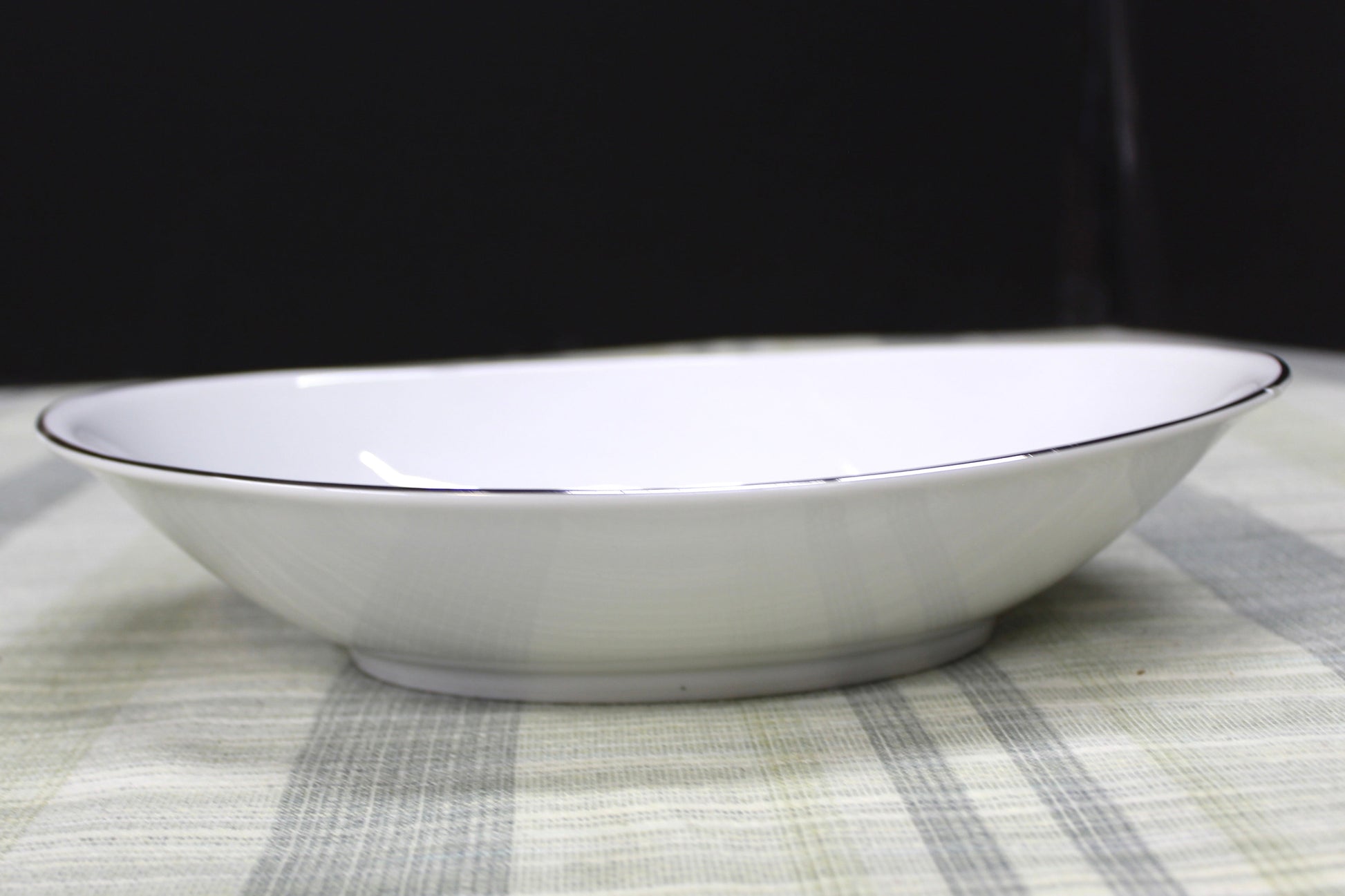 Vintage Mid-Century Meito Japan "Tempo" Oval Vegetable Serving Bowl - Atomic Swirl.