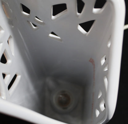 Modern White Ceramic Pierced Lattice Lamp