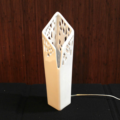 Modern White Ceramic Pierced Lattice Lamp