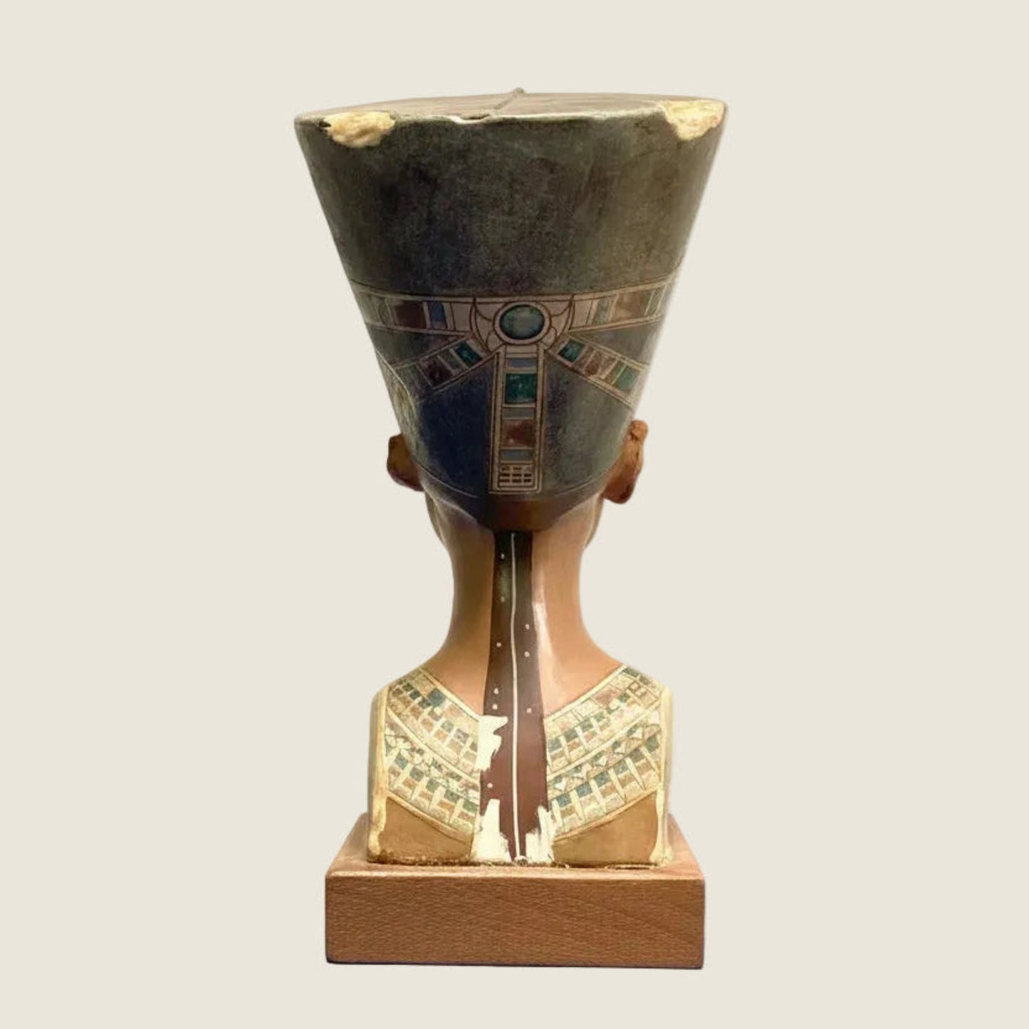 1961 Alva Museum Replicas Nefertiti Bust.