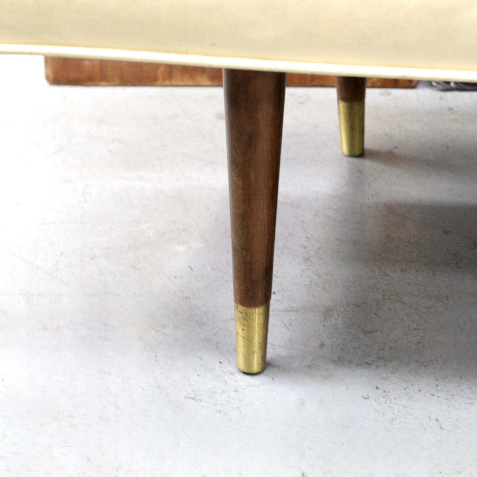 1950s Tufted White Leather Bench with Tapered Legs