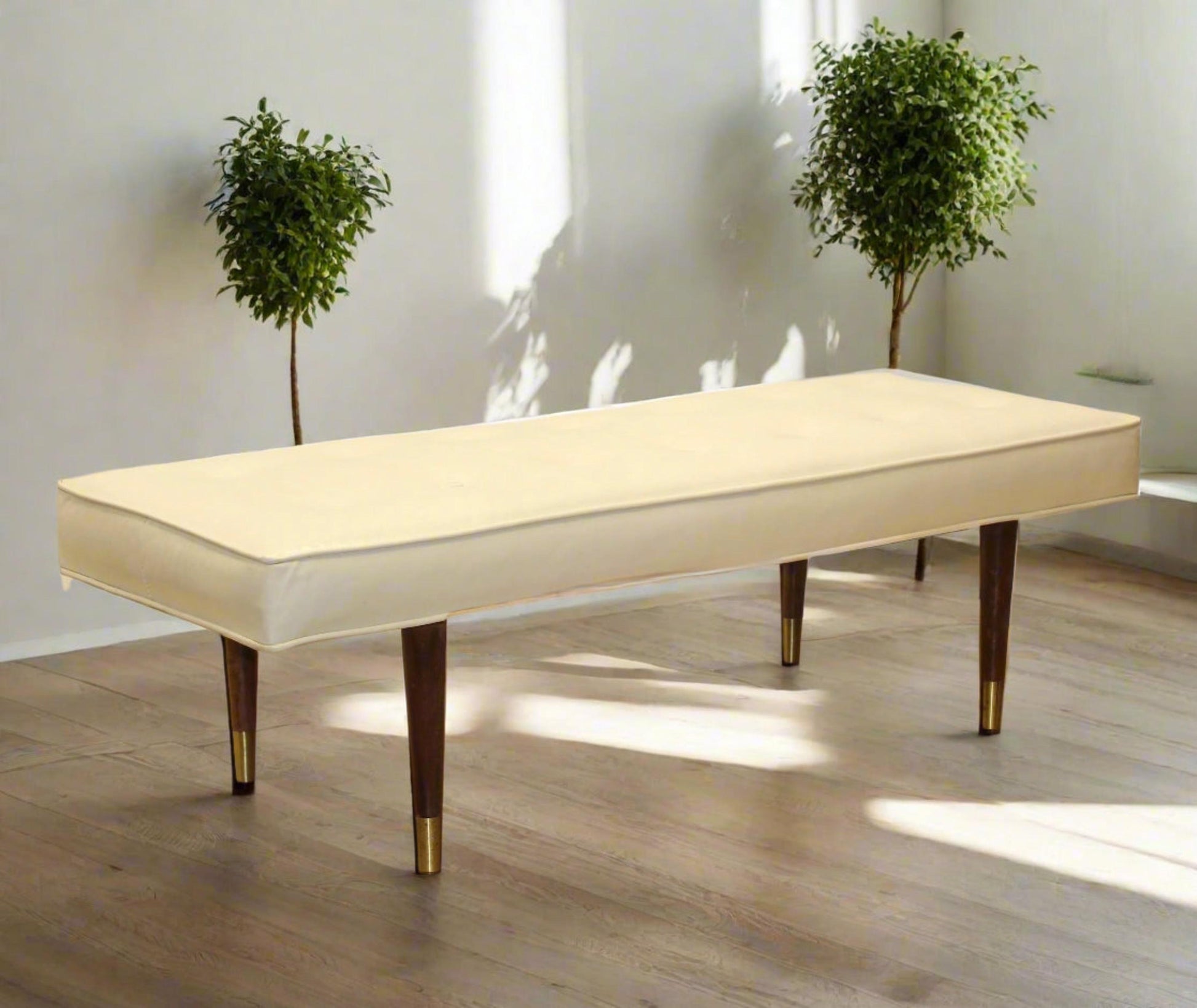 White Button Bench