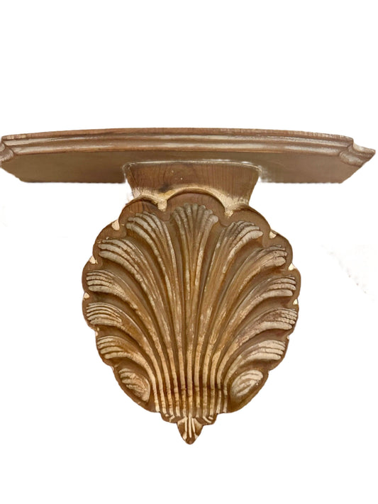 acanthus leaf with shelf atop  carbel