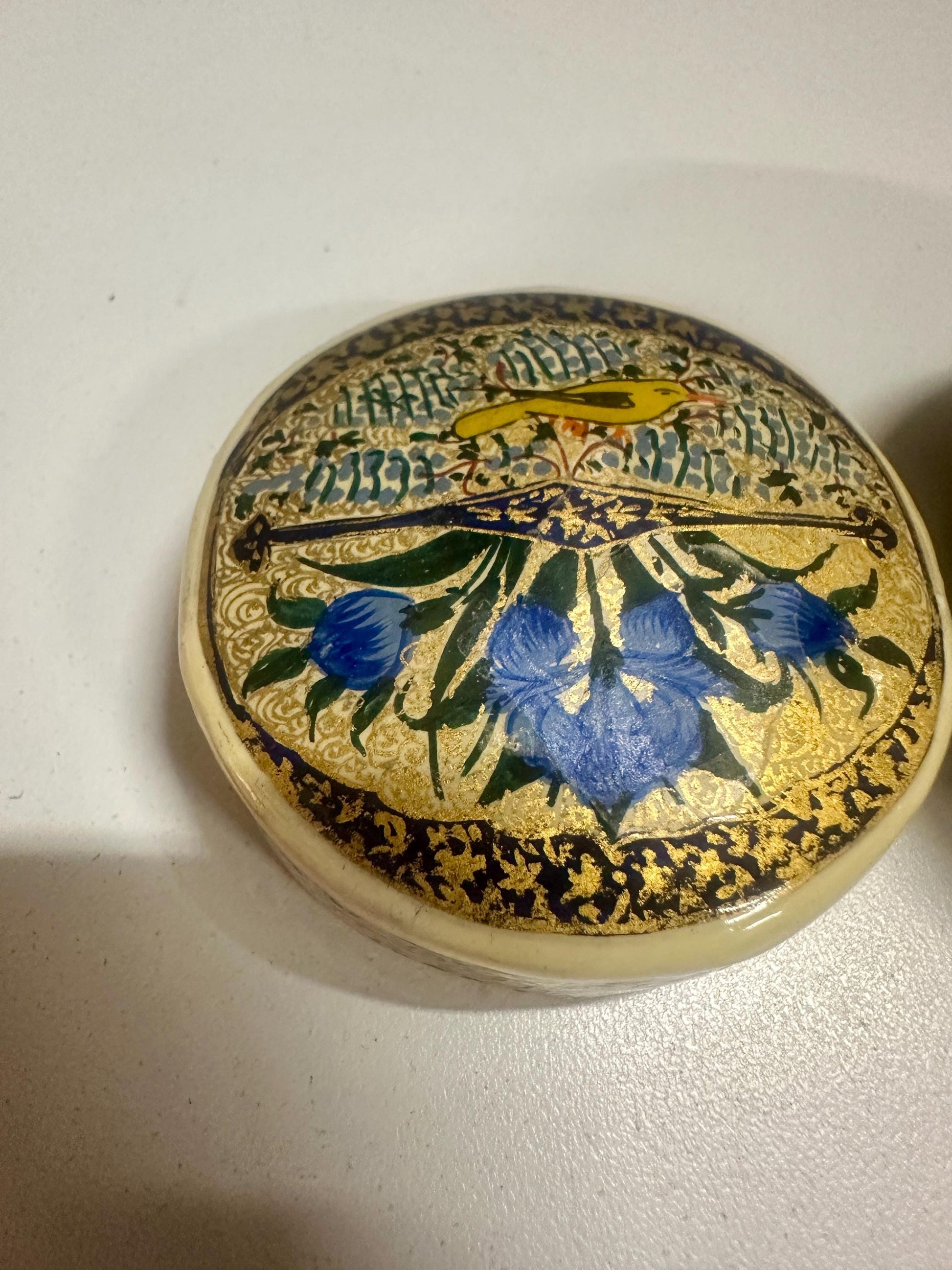 Vintage Kashmiri Papier-mache Lacquerware Decorative Trinket Box from OffCenterModern