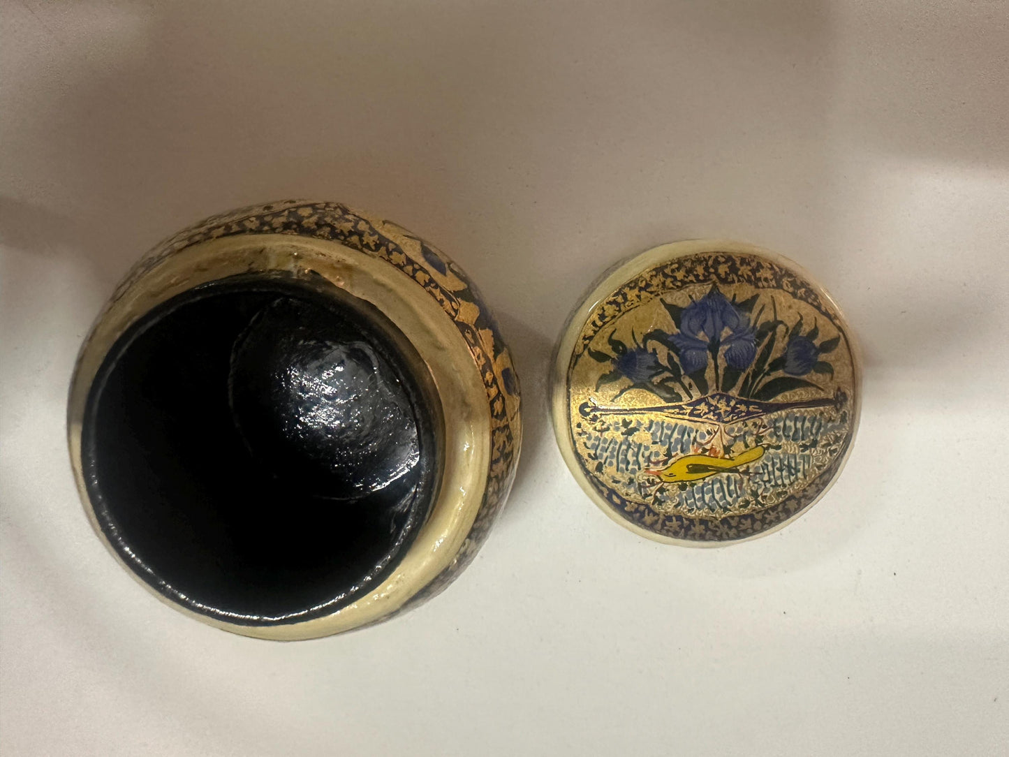 Vintage Kashmiri Papier-mache Lacquerware Decorative Trinket Box from OffCenterModern