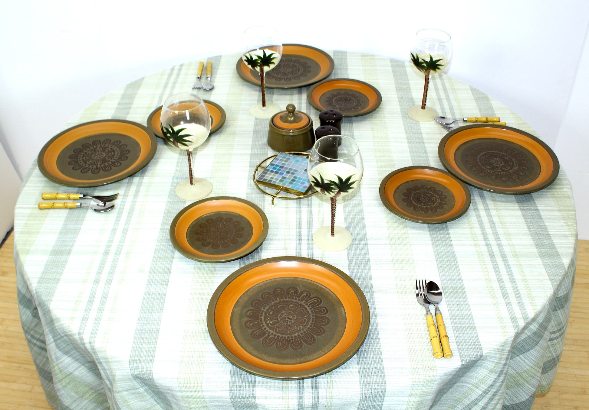 Sunflower design Stoneware plates