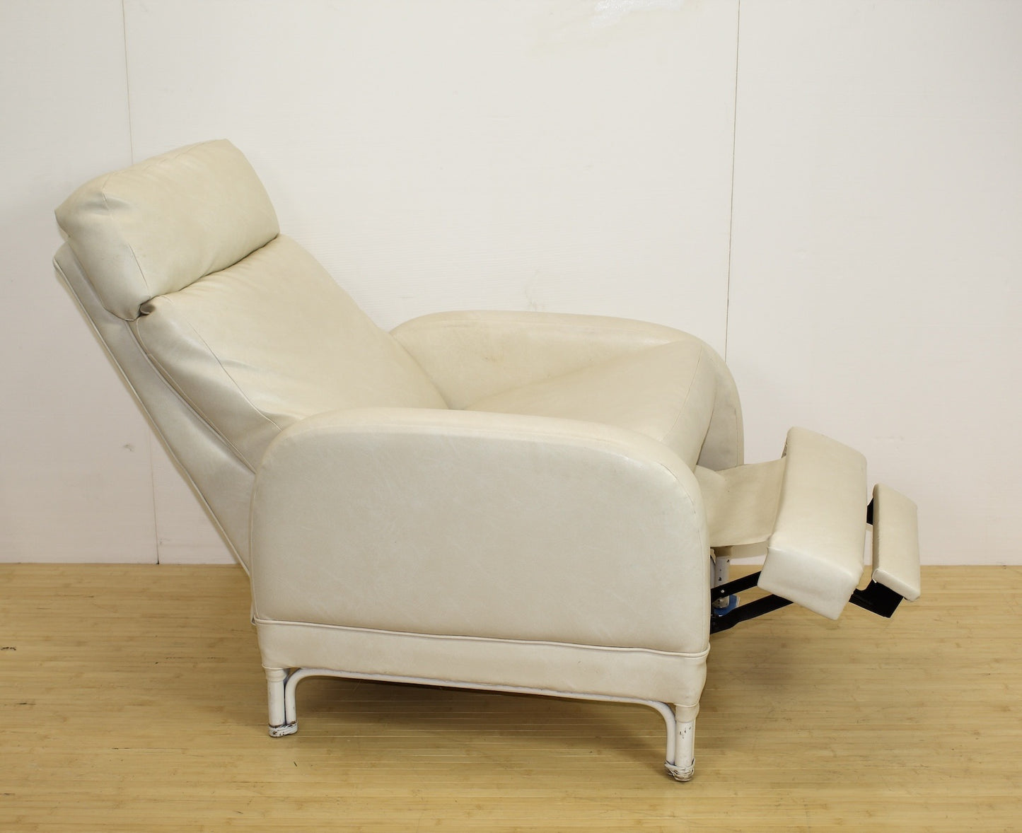 Mid-Century Modern White Leather Barcalounger