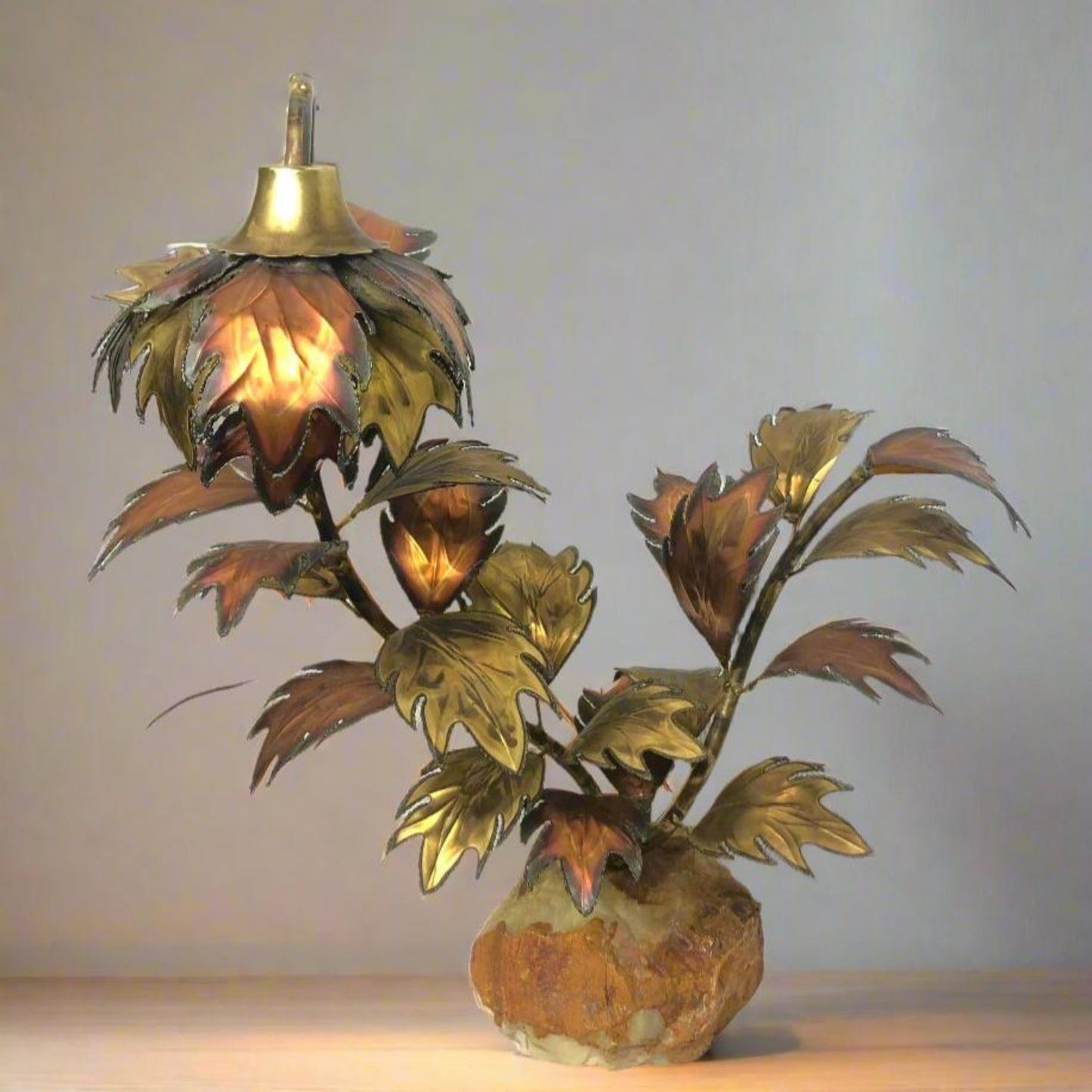Bronze Flower Lamp | Quartz Base