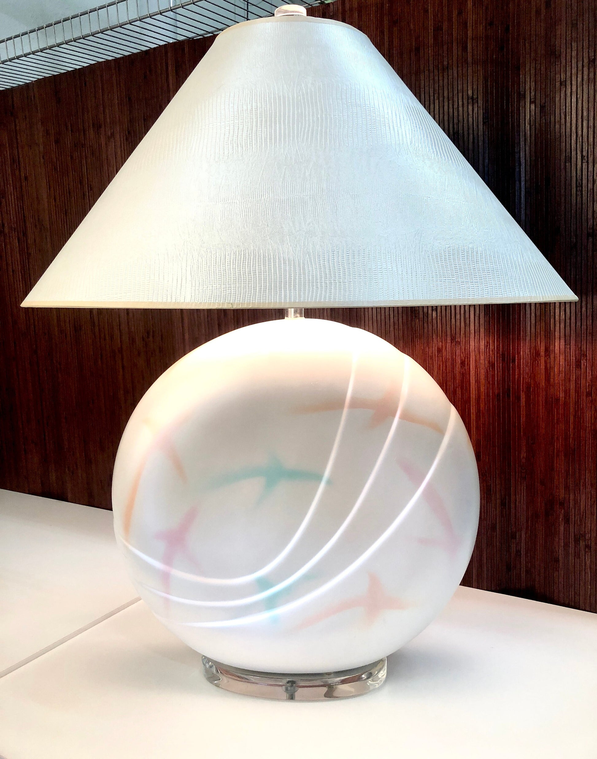 Exquisite Round Table Lamp | Van Teal