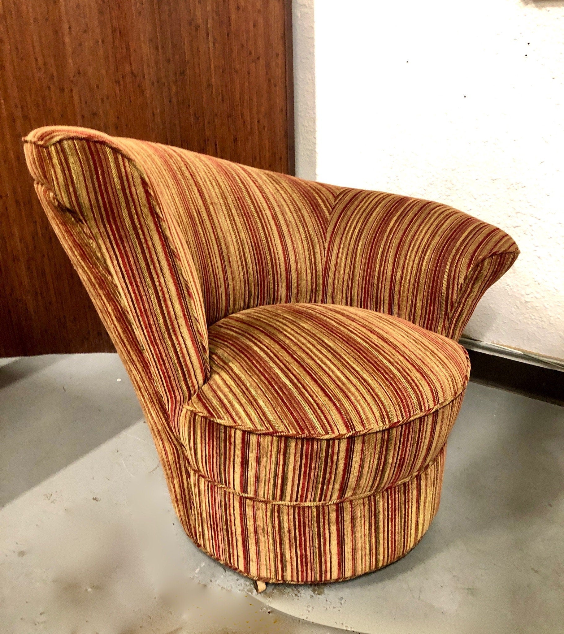 Flared Velour Round Corkscrew Lounge Chair