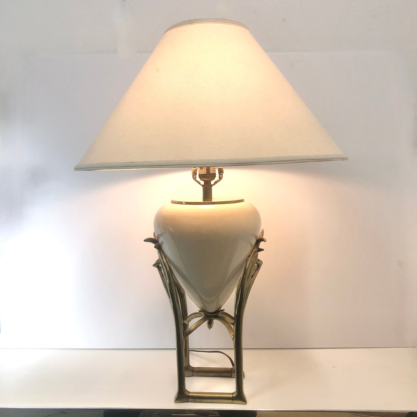 Elegant Table Lamp On Brass | Chapman Lamp
